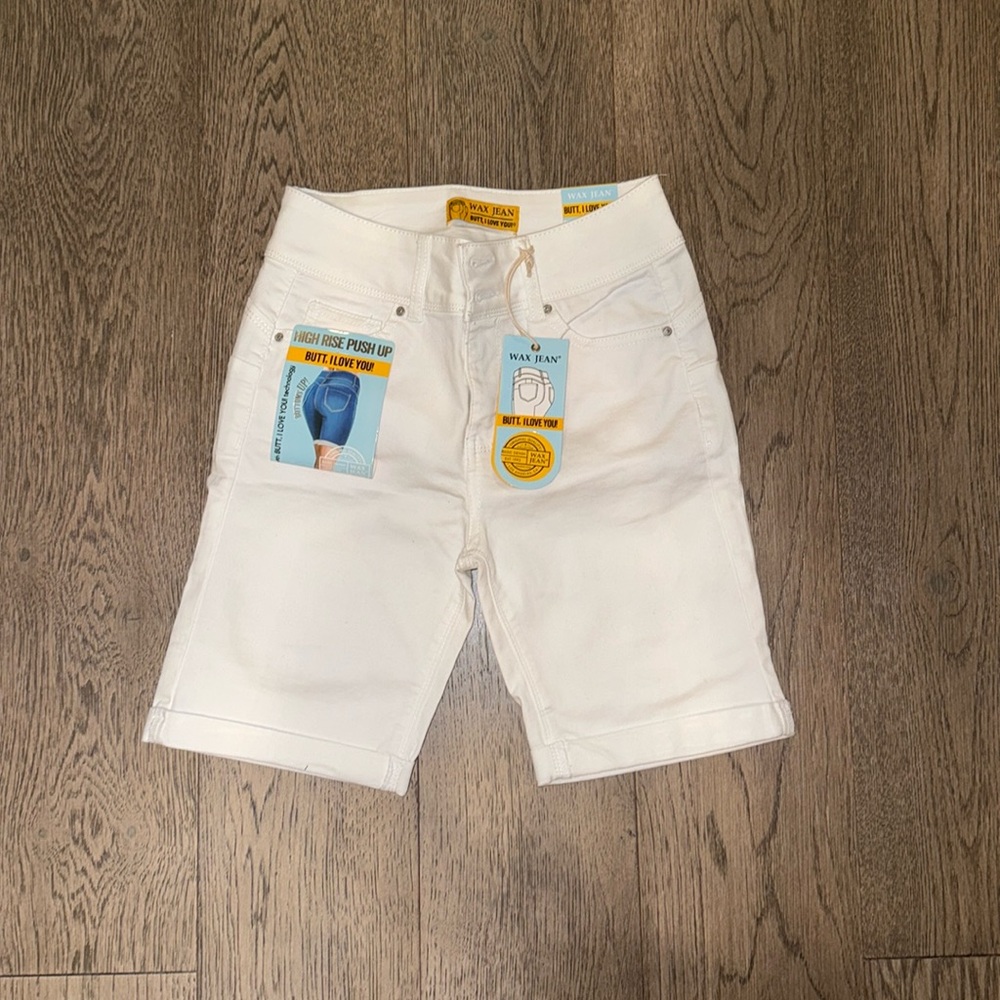 Fashion nova- white shorts